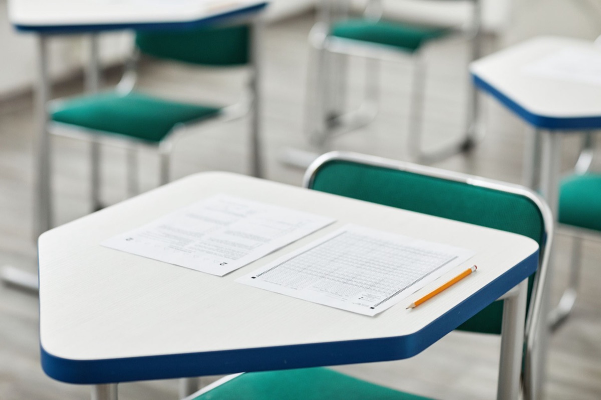 Materiales de examen para pruebas estandarizadas como SAT y ACT.