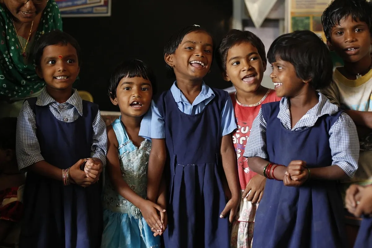 子供たち、インド、教育、教室、幸せ、微笑み、一緒に、学校、インド、教育、教育、教育、教室、学校、学校、学校、学校、学校