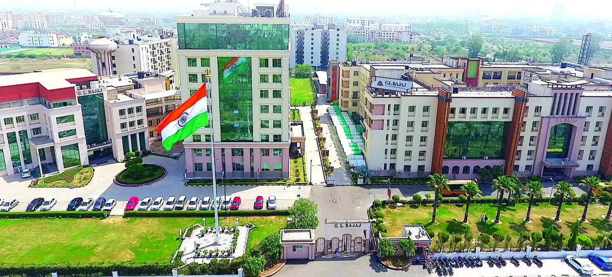 인도Greater Noida(UP)에서 최상위권 공학 대학 중 하나인 G.L. 바자이 인스티튜트 오브 테크놀로지 앤드 관리, 2005년에 설립되었으며, 관련된 대학과 연결되어 있습니다
